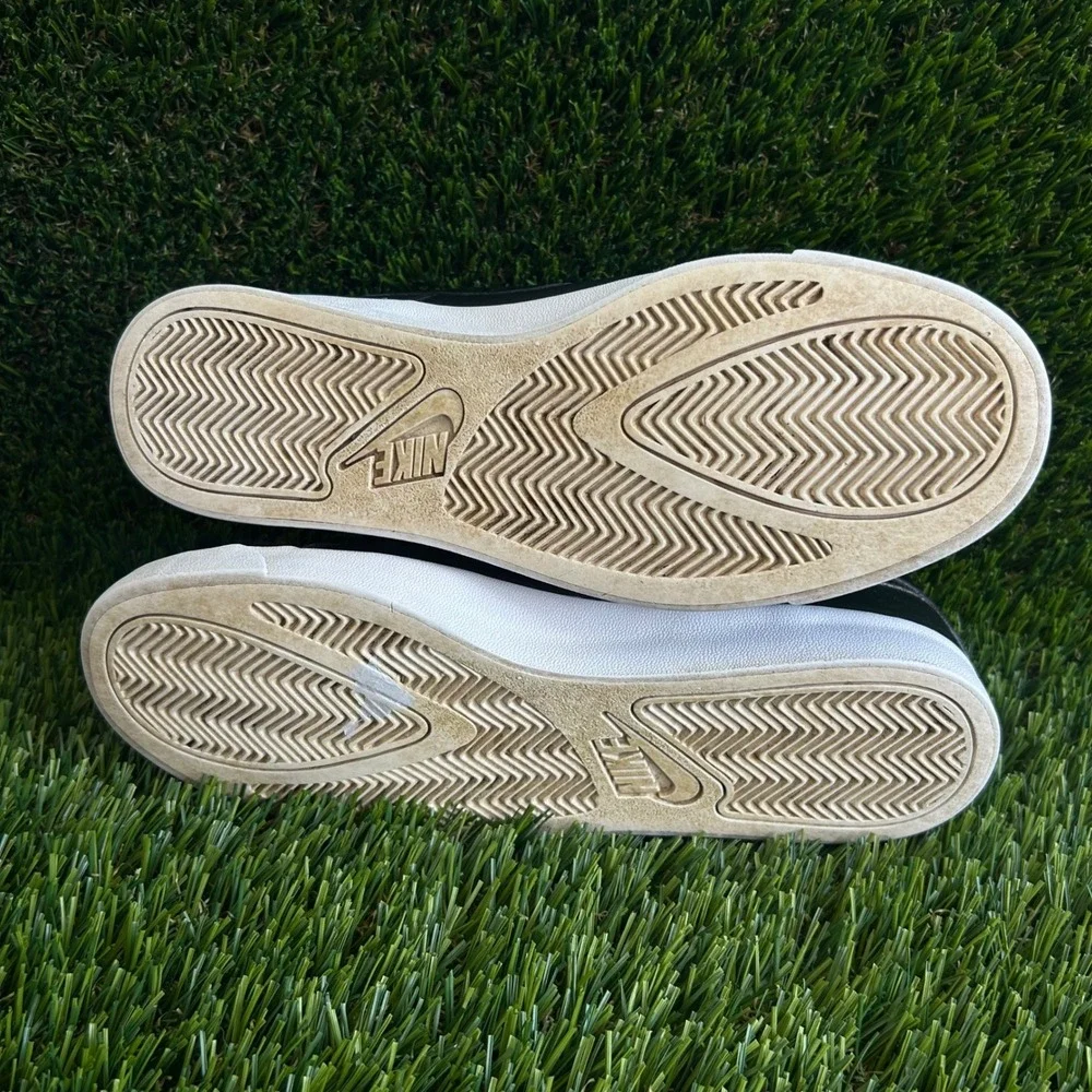 Nike court royale